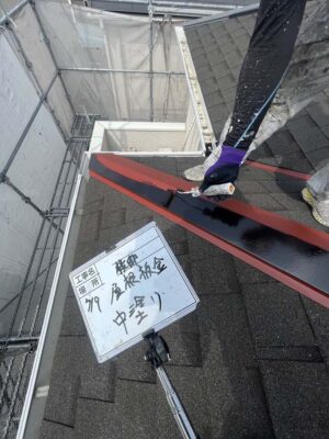 屋根板金中塗り