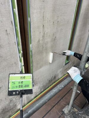 外壁シーラー塗装2回目