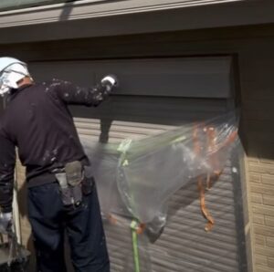 シャッターボックス上塗り1回目