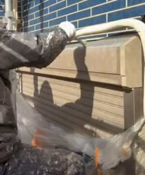 シャッターボックス下塗り